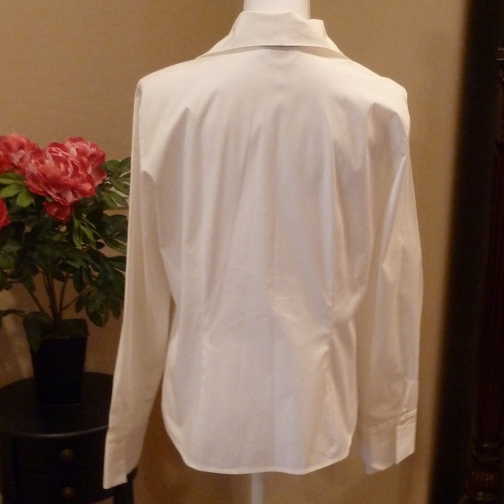Shirt Euc White Great Basic - image 2